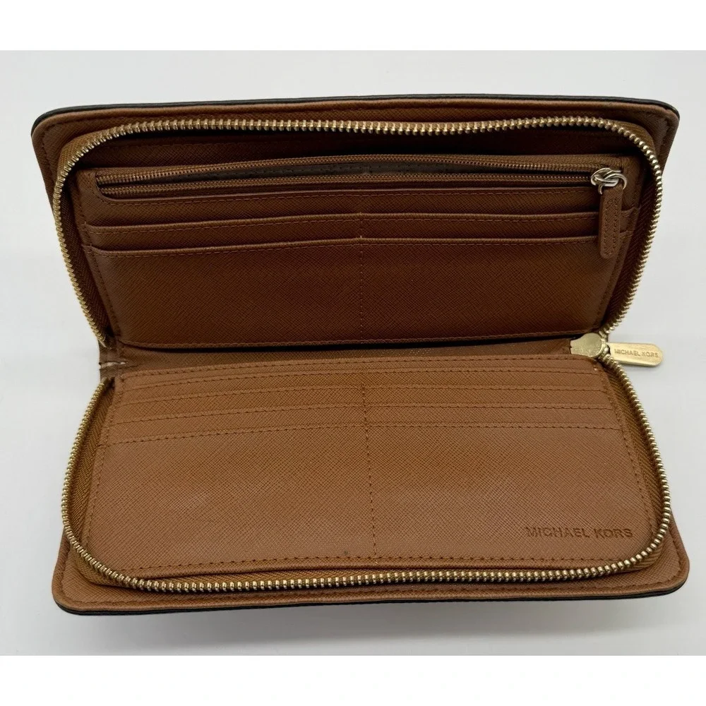 Michael Kors Hamilton Tote Bag Vanilla Monogram Matching Wallet‎